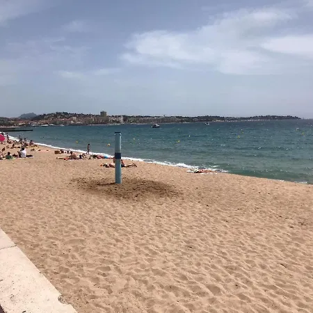En Front De Avec Parking Privatif Apartment Frejus